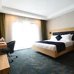 Sera Nature & Hotel 4*