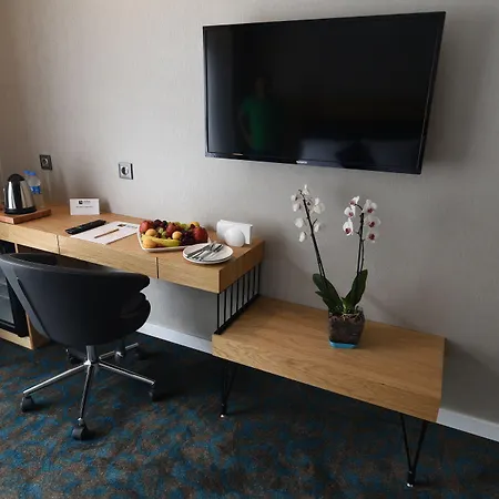 Sera Nature & Hotel 4*